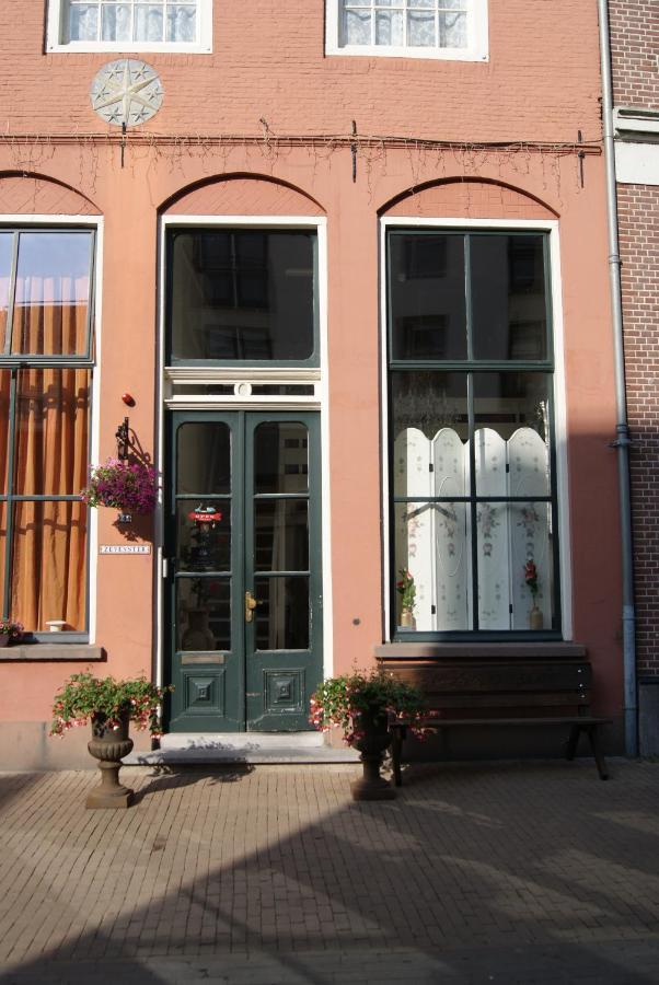 Bed and Breakfast De Zevenster "Gevestigd Aan De Winkelstraat" Kampen Exterior foto